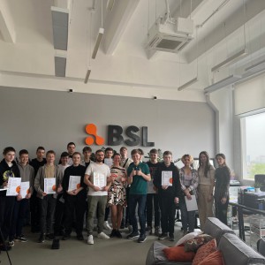 Наши резиденты проходят стажировку в IT-компании BSL - Школа программирования для детей, компьютерные курсы для школьников, начинающих и подростков - KIBERone г. Пхукет