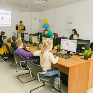 Новый класс в развлекательном центре города Томска! Скоро открытие! - Школа программирования для детей, компьютерные курсы для школьников, начинающих и подростков - KIBERone г. Пхукет